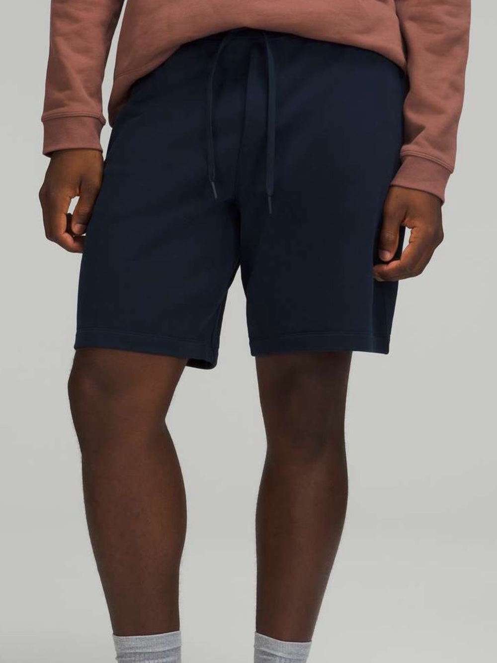 Lululemon Relaxed-Fit Fleece 7”
Sweat-shorts size XL in Navy Blue